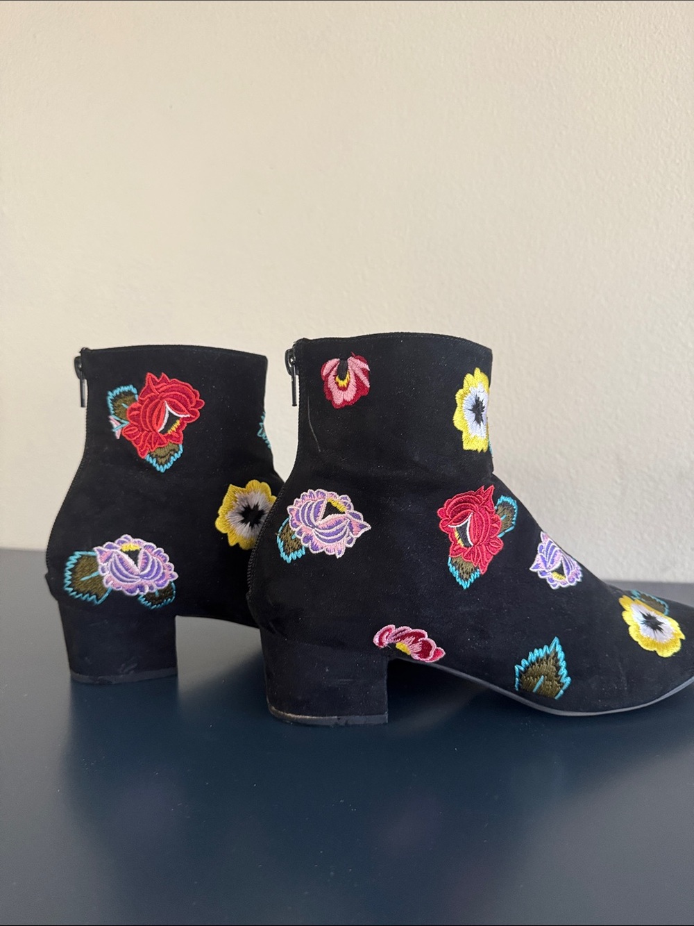 Betsey Johnson Black Ankle Boots with Multicolor Floral Embroidery - Picture 4 of 8